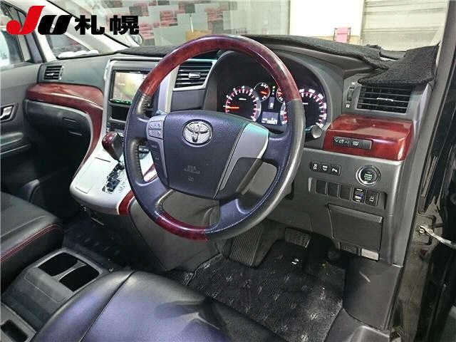 TOYOTA ALPHARD 2009