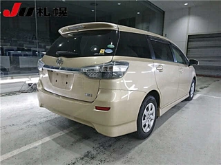 TOYOTA WISH 2015