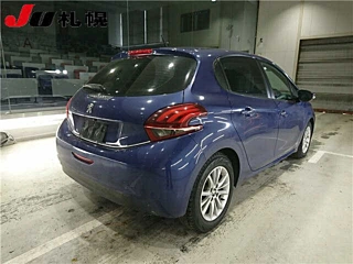 Заказать PEUGEOT 208