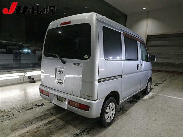 DAIHATSU HIJET VAN 2011