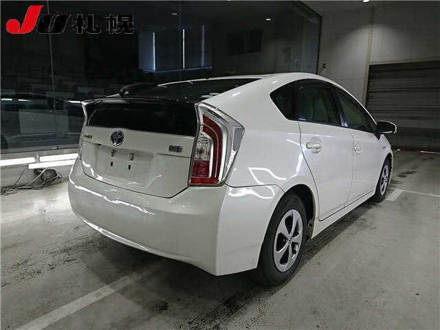 TOYOTA PRIUS 2012