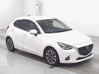 MAZDA DEMIO 2015