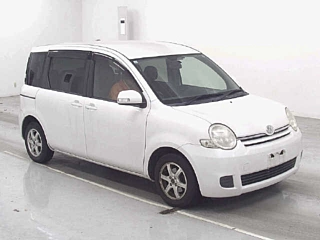 TOYOTA SIENTA 2011