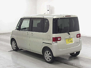 DAIHATSU TANTO 2008