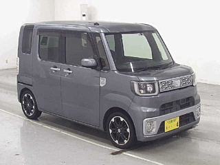 DAIHATSU WAKE 2015