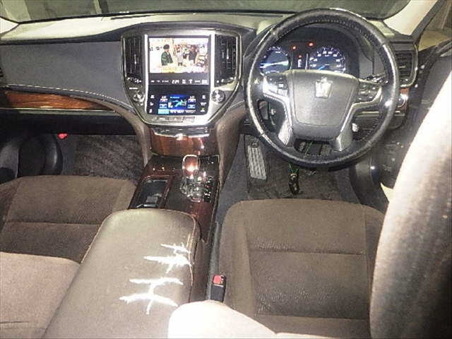 TOYOTA CROWN 2013