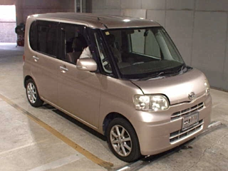 DAIHATSU TANTO 2010