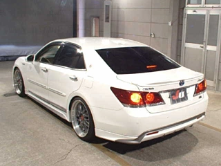 TOYOTA CROWN 2013