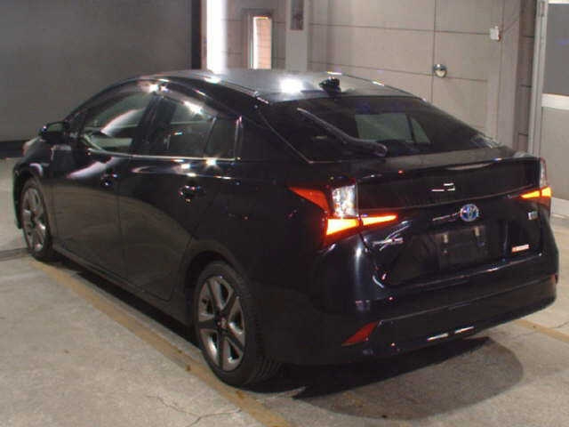 TOYOTA PRIUS 2019