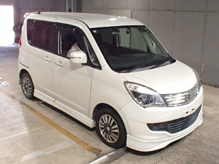 SUZUKI SOLIO 2011