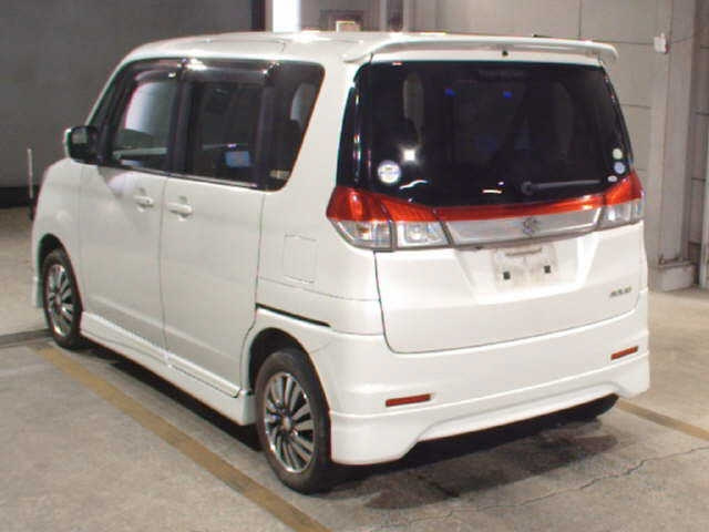 SUZUKI SOLIO 2011