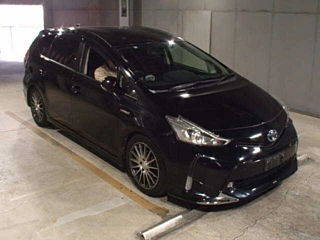 TOYOTA PRIUS ALPHA 2015