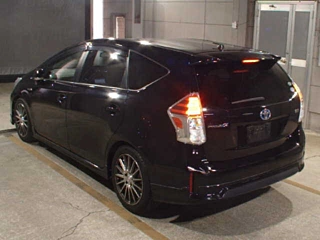 TOYOTA PRIUS ALPHA 2015