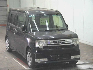 TOYOTA PIXIS SPACE 2013