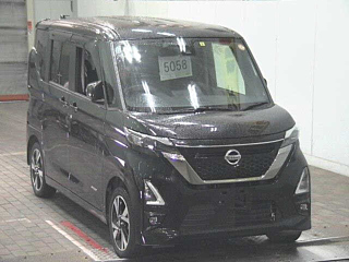 NISSAN ROOX 2023