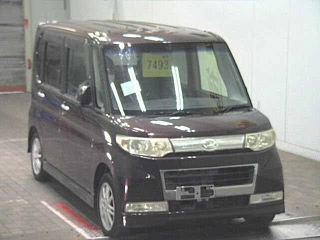 DAIHATSU TANTO 2009