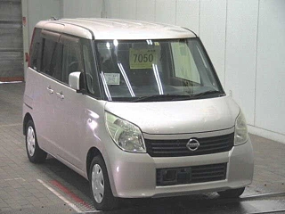 NISSAN ROOX 2010