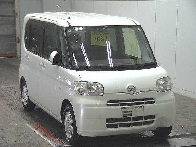 DAIHATSU TANTO 2010