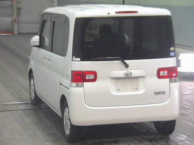 DAIHATSU TANTO 2010