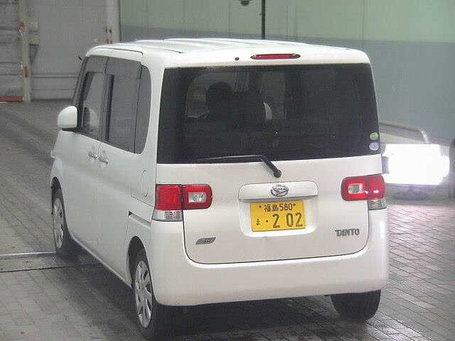 DAIHATSU TANTO 2013