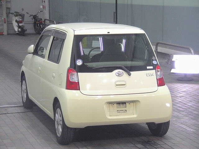DAIHATSU ESSE 2010