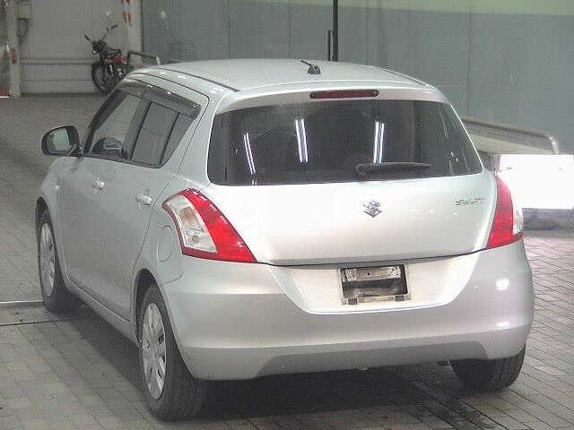 SUZUKI SWIFT 2011