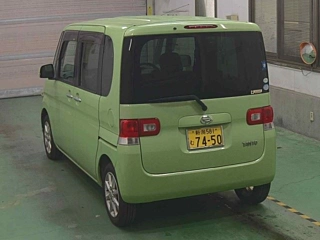 DAIHATSU TANTO 2011