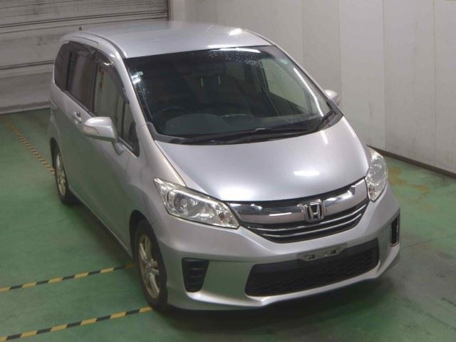 HONDA FREED 2015