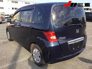 HONDA FREED 2009
