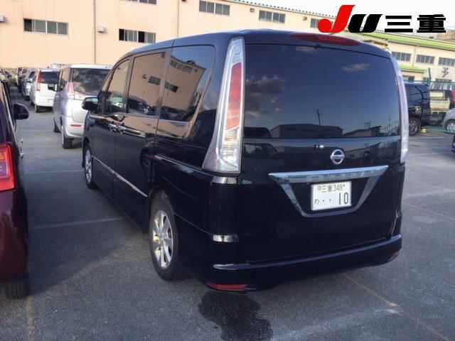 NISSAN SERENA 2011