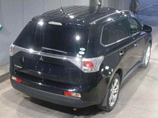 MITSUBISHI OUTLANDER 2013