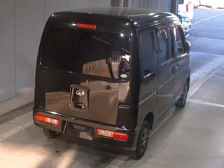 DAIHATSU HIJET VAN 2011