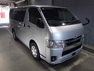 TOYOTA HIACE VAN 2022