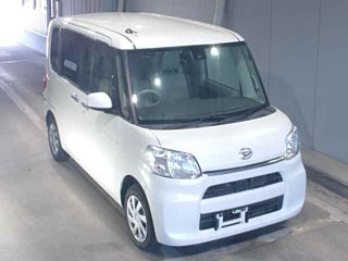 DAIHATSU TANTO 2015