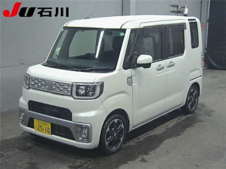 DAIHATSU WAKE 2015