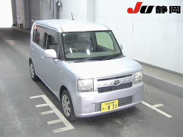 TOYOTA PIXIS SPACE 2013