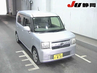 TOYOTA PIXIS SPACE 2013