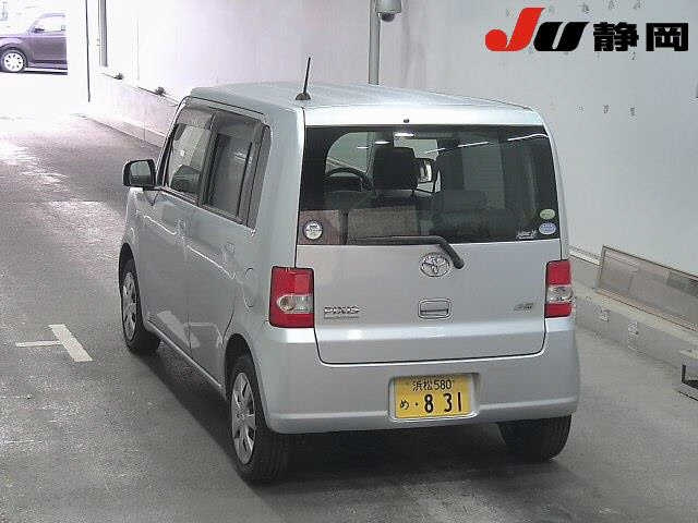 TOYOTA PIXIS SPACE 2013