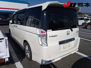 HONDA STEP WAGON 2011