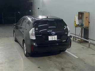 TOYOTA PRIUS ALPHA 2013