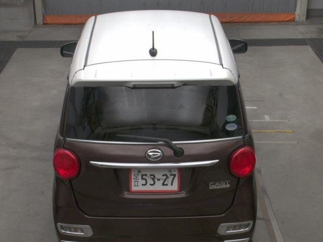 DAIHATSU CAST 2015