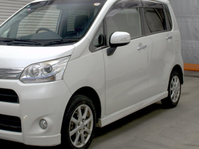 DAIHATSU MOVE 2012