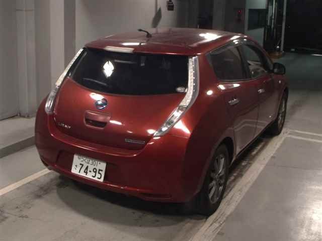 NISSAN LEAF 2013