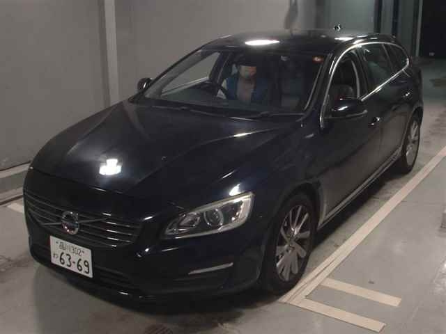 VOLVO V60 2016