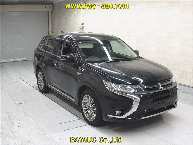 MITSUBISHI OUTLANDER PHEV 2015