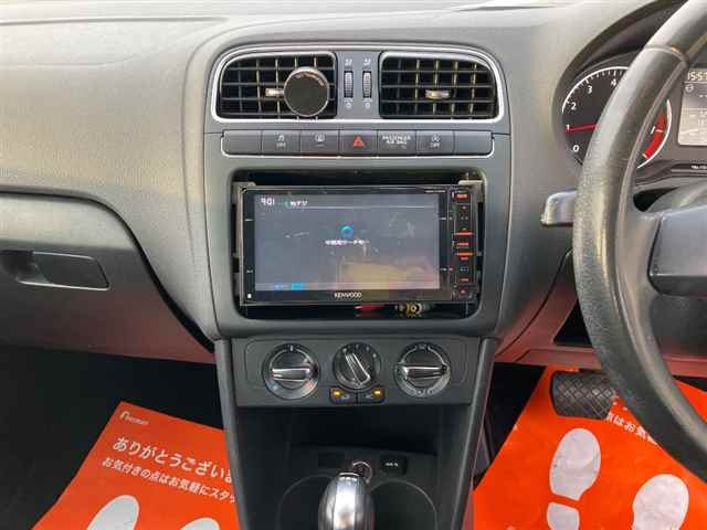 VOLKSWAGEN POLO 2014