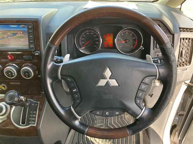 MITSUBISHI DELICA D5 2009