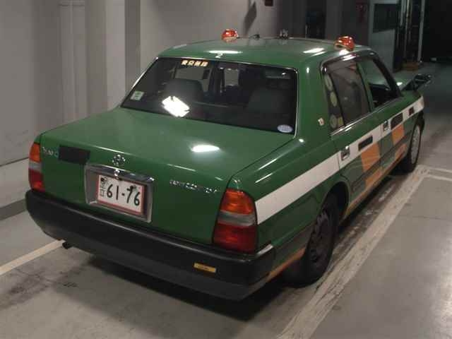 TOYOTA CROWN COMFORT 2017