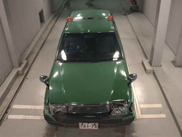 TOYOTA CROWN COMFORT 2017