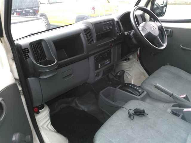 MITSUBISHI MINICAB TRUCK 2012